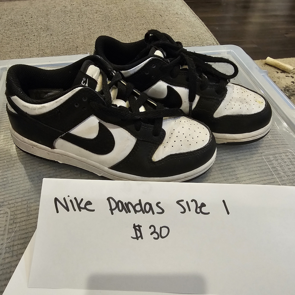 Nike Kids Black and White Sneakers